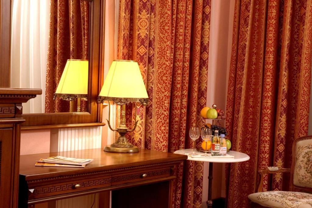 Optima Collection Dnipro Hotel Room photo