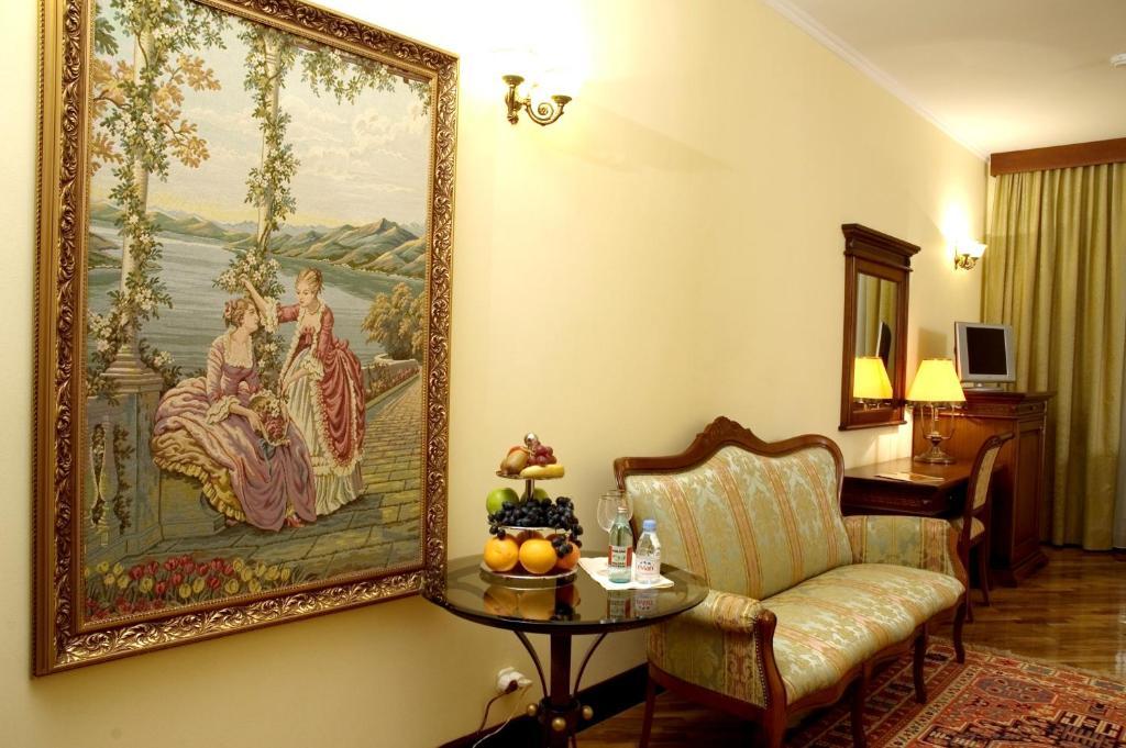 Optima Collection Dnipro Hotel Room photo