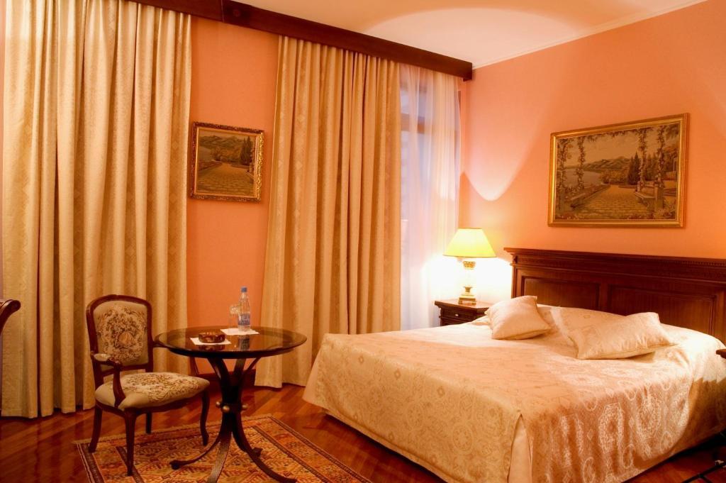 Optima Collection Dnipro Hotel Room photo