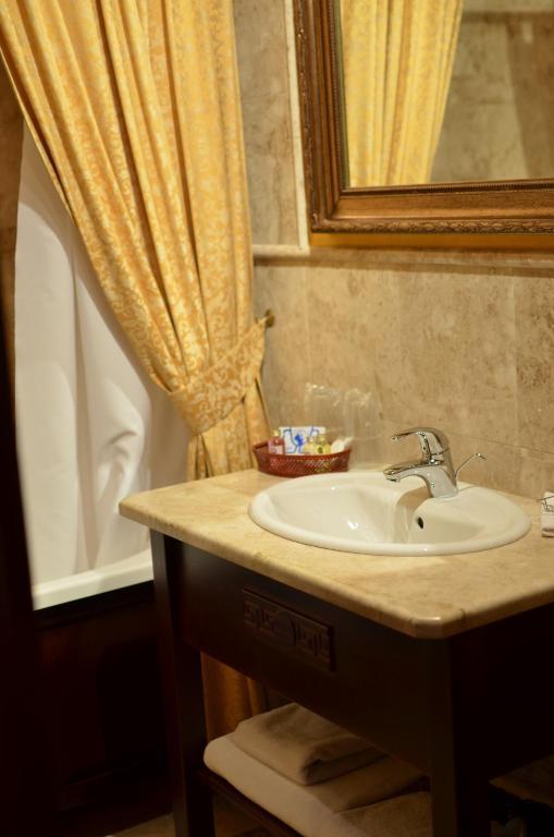 Optima Collection Dnipro Hotel Room photo