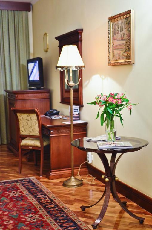 Optima Collection Dnipro Hotel Room photo